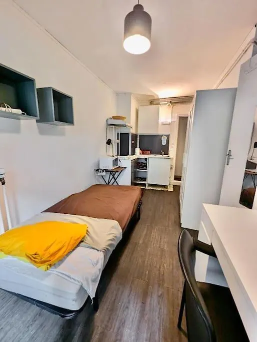 T1 Centre - Calme & Tout Equipe Avec Parking Gratuit Grenoble France
